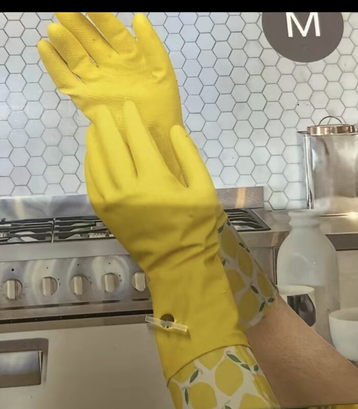 Reusable Latex Cleaning Gloves - 2-Pair Set size M